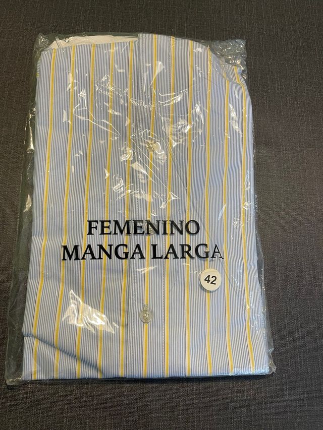 camisa de manga larga a rayas de mujer.