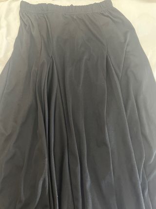 Falda larga negra