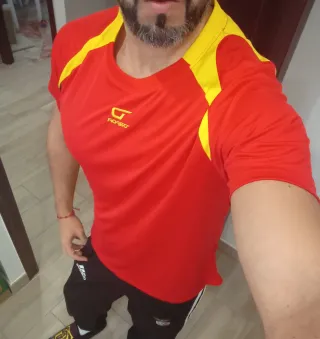 Camiseta deportiva Sprinter roja y amarilla