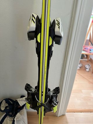 Esquís Head y Bastones Scott (185 cm)