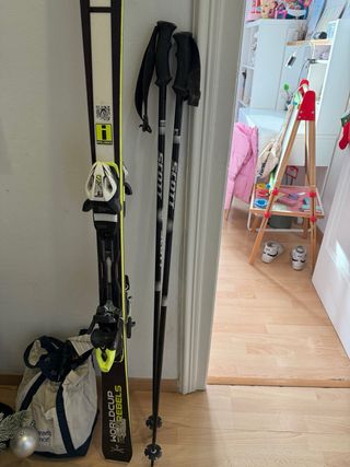 Esquís Head y Bastones Scott (185 cm)