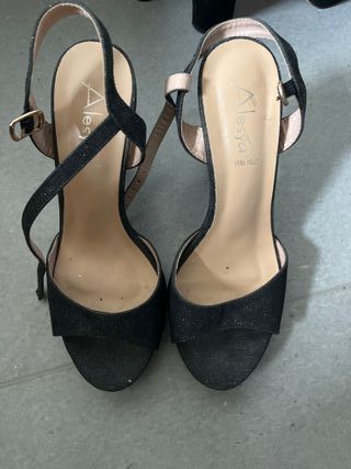 Tacones negros brillantes Alesya talla 37