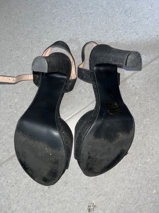 Tacones negros brillantes Alesya talla 37