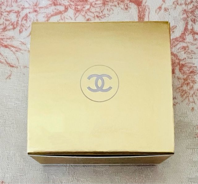 CHANEL SUBLIMAGE LA CRÈME LUMIÈRE (5g)