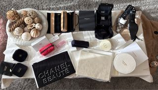 Neceser Chanel, Dior y joyero Messika