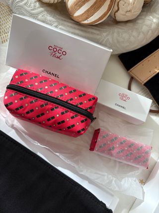 Neceser Chanel, Dior y joyero Messika