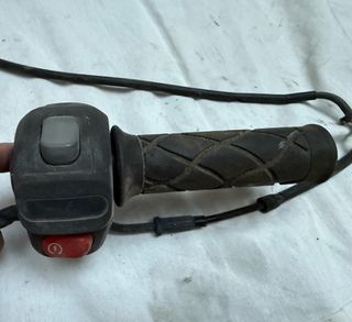 Piña conmutador izquierdo original de Majesty