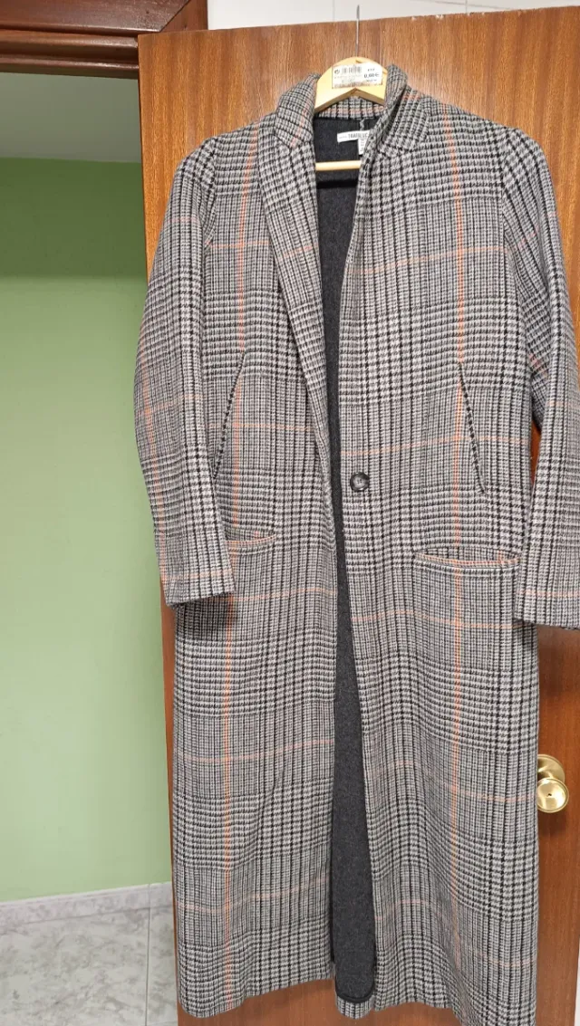 Abrigo cuadros Zara Trafaluc