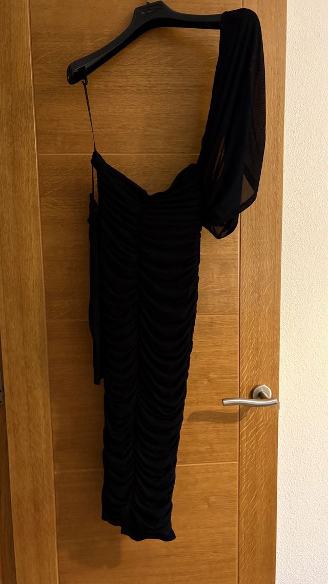 Vestido fiesta negro drapeado