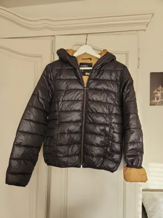 Abrigo Plumas Negro Pull&Bear Talla L