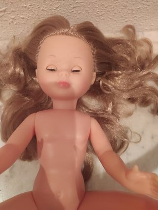 LOTE:nancy antigua + un conjunto ropa a elegir 99.