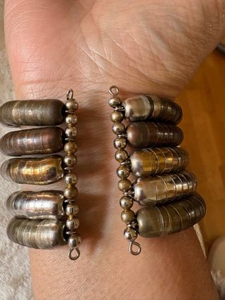 Lote 2 pulseras doradas y plateadas