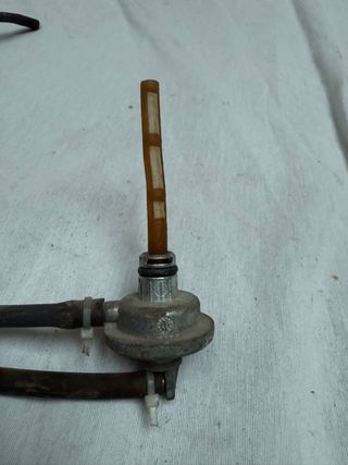 Válvula de paso gasolina Yamaha Majesty