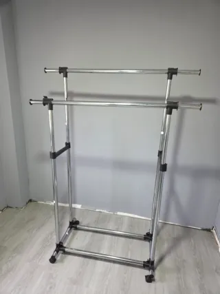Perchero Doble Metálico con Ruedas