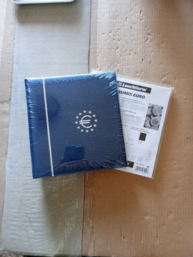 Álbum NUMIS + 5 Hojas NUMIS Euros