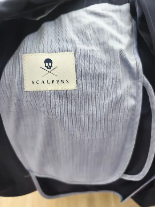 Traje de raya azul para hombre