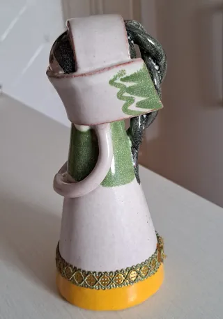 Figura cerámica vintage mujer