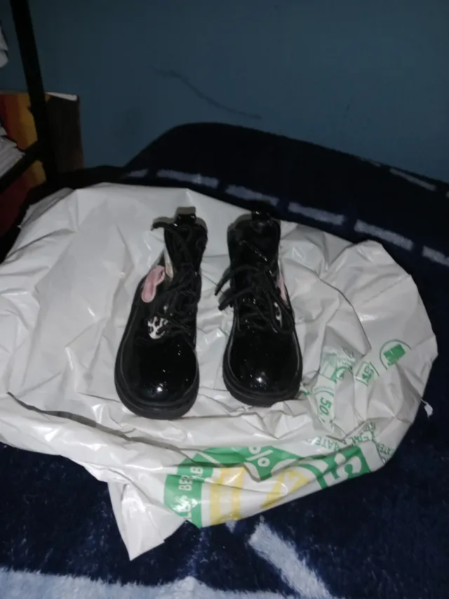 Botas negras charol niña 2-4 años
