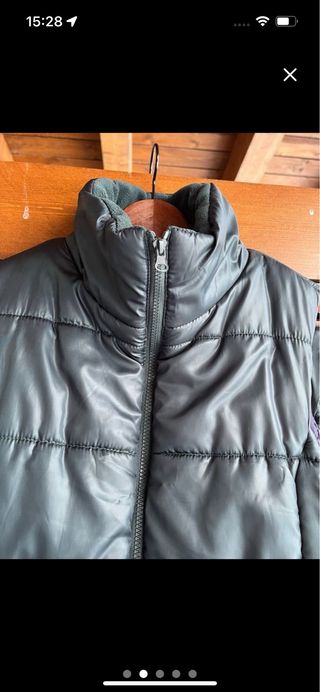 Chaleco plumífero verde