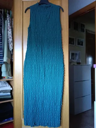 Vestido verde sin mangas