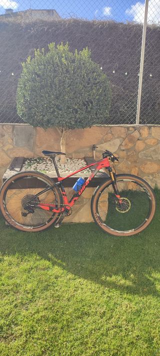 BICICLETA GIANT MTB/BTT  FULL CARBON TALLA S