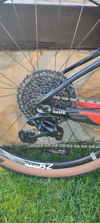 BICICLETA GIANT MTB/BTT  FULL CARBON TALLA S