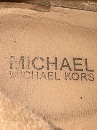 Botas Michael Kors Piel Negra con Estrellas Dorada