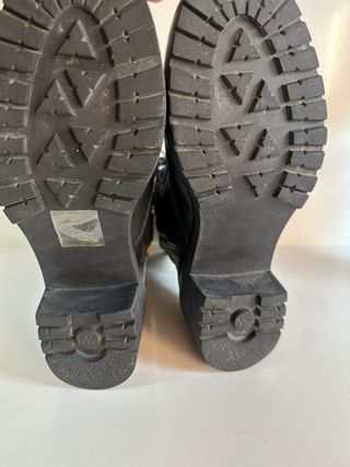Botas Michael Kors Piel Negra con Estrellas Dorada