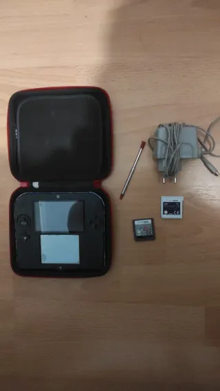 Nintendo 2DS Nero/Bianco con Accessori