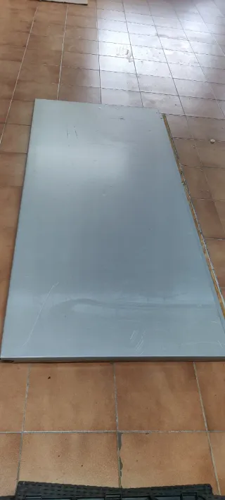 Dos Paneles sándwich aislante