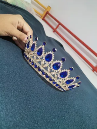 Corona Joyas Azul y Dorada