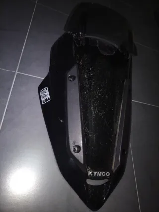 Cúpula Kymco Xciting 400i,o  Cambio por baúl 46L