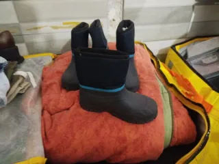 Botas de Nieve para Niño Talla 28 29 precio unidad