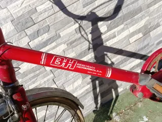 Bicicleta BH roja