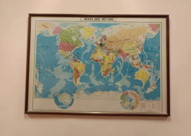 Mapa Mundi Antiguo con Marco de Madera