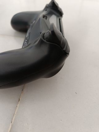 Mando PS4 no original, semi nuevo