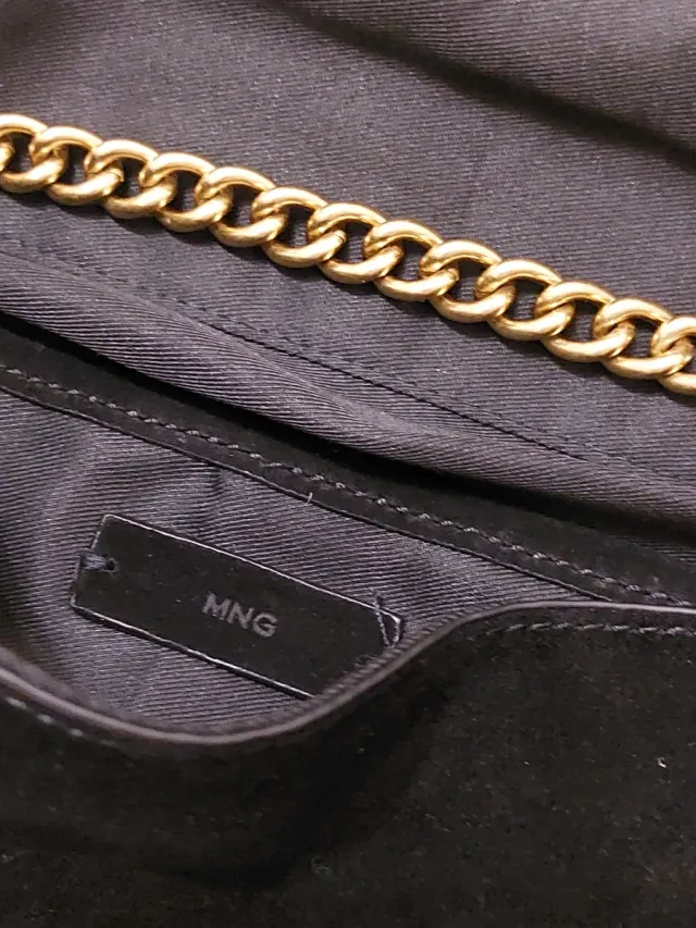 Bolso Negro Mango Cadena Dorada