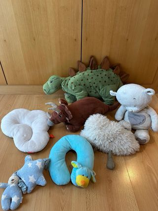 Lote peluches: Dinos, oso, estrella musical