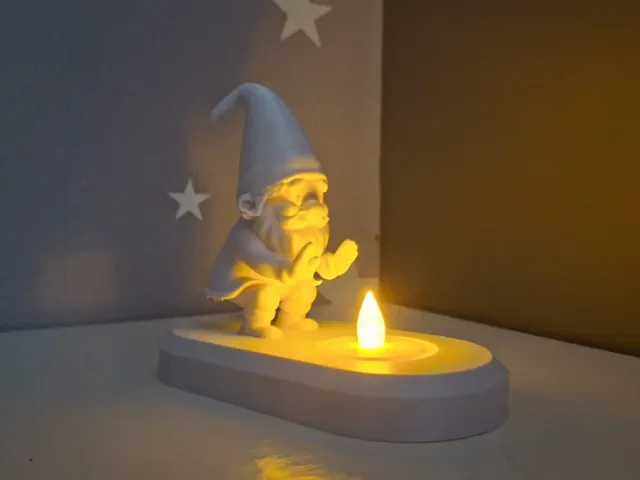 Gnomo con vela LED, figura decorativa