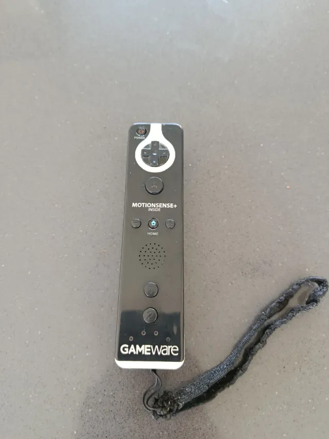 Nintendo Wii Mini Negra y Roja