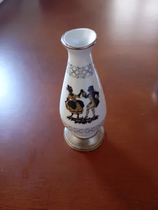 Tres piezas de porcelana vintage