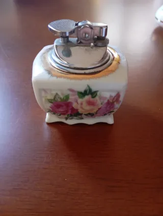 Tres piezas de porcelana vintage