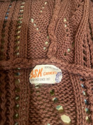 Jersey con capucha marrón tejido