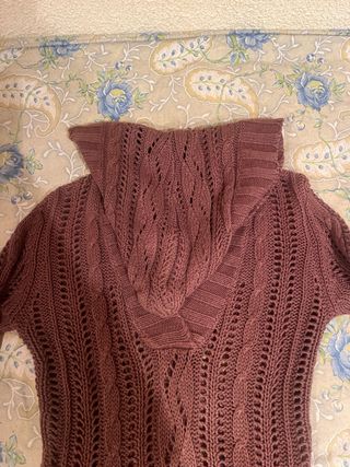 Jersey con capucha marrón tejido