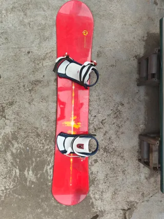 Tabla de Snowboard Rossignol Roja