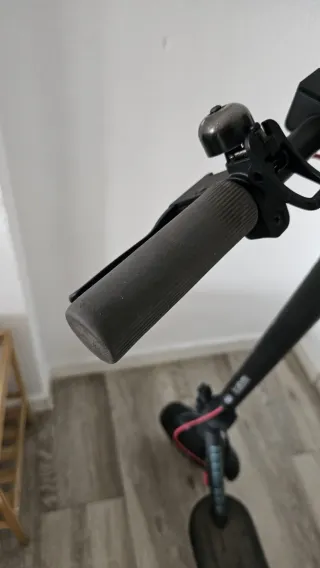 Patinete Eléctrico Xiaomi Scooter 4 + Cargador