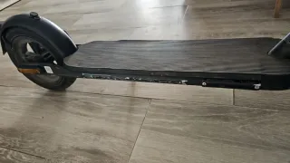 Patinete Eléctrico Xiaomi Scooter 4 + Cargador
