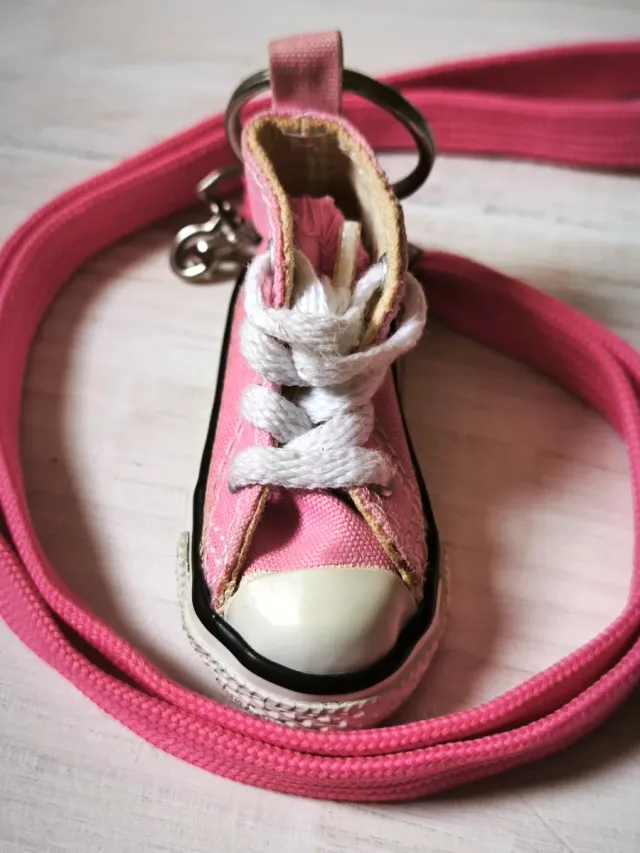 Llavero Mini Zapatilla Converse Rosa