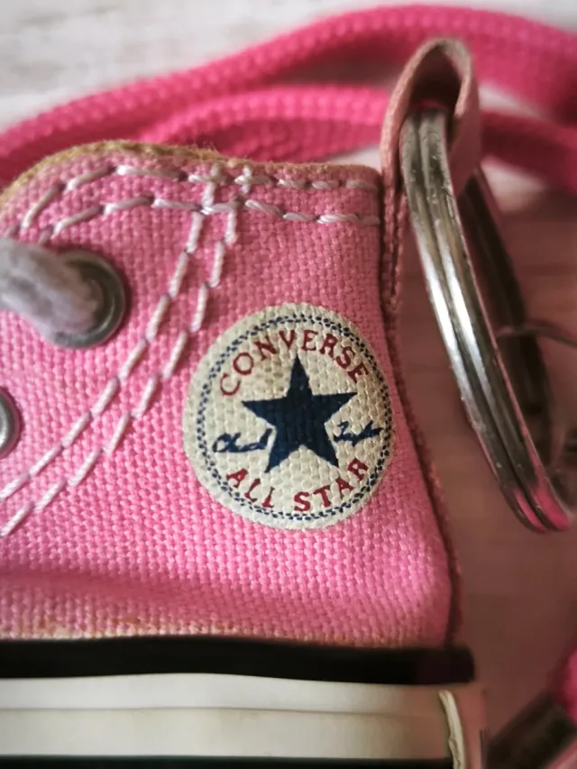 Llavero Mini Zapatilla Converse Rosa
