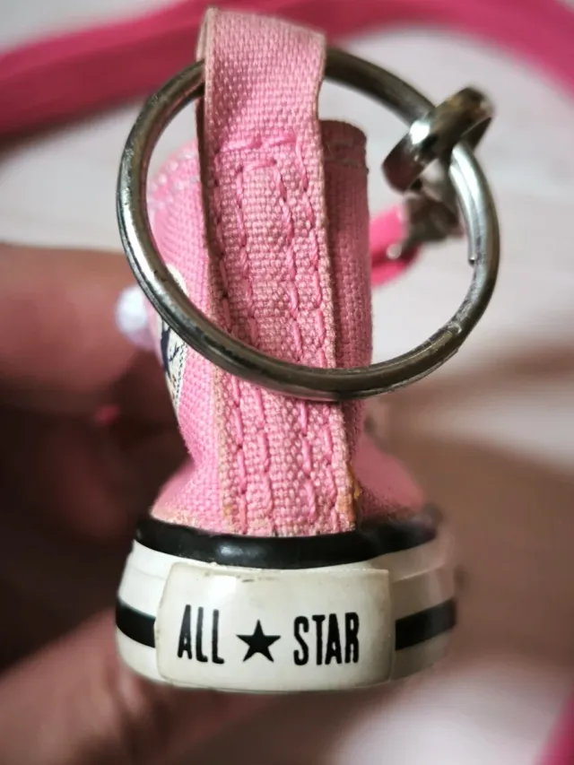 Llavero Mini Zapatilla Converse Rosa